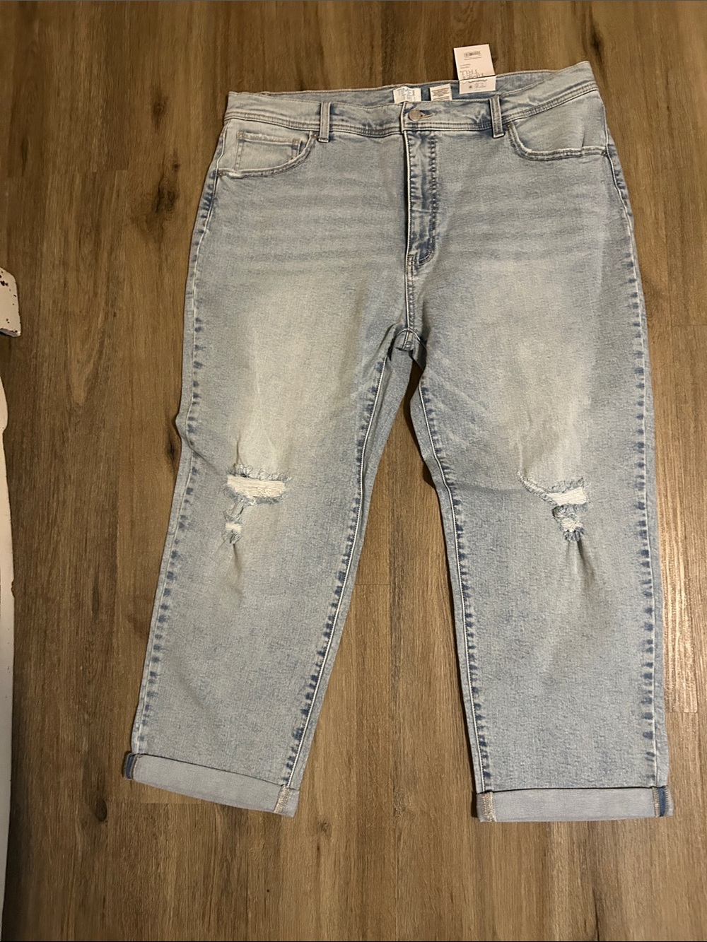 Light Wash Distressed Women’s Jeans